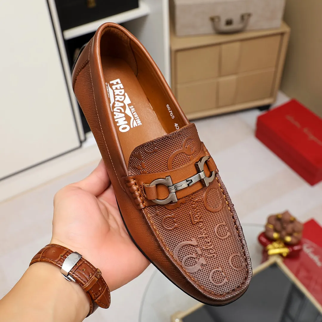 Men's shoes 💰360 🕷🕷【Ferragamo】Ferragamo Popular fashionable casual slip-on shoes🇨🇳Official website counter 1:1 production, original mold opening💯Good quality visible, imported high-end first-layer calfskin, luxurious pigskin lining🌿Very clear texture, high-quality waterproof, non-slip and wear-resistant outsole🎋High quality and low price, truly handmade🍓2 colors, code number 38-45